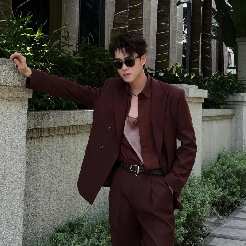 Tiểu sử Vũ Thịnh mang đến cái nhìn sâu sắc về cuộc đời anh