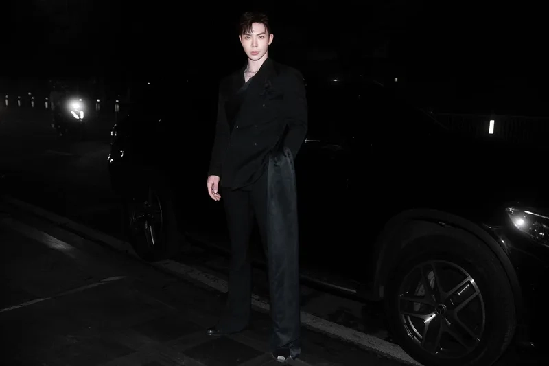 Erik là ai khiến nhiều người muốn tìm hiểu về anh