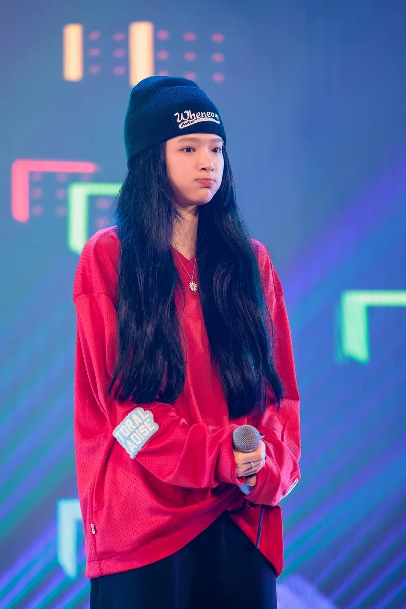 Linh ka là ai? Cùng khám phá sự nghiệp và cuộc sống của cô