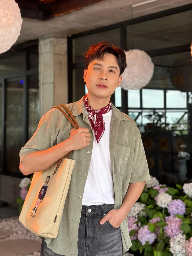 Lớn rồi còn khóc nhè phạm anh duy là bài hát đầy cảm xúc