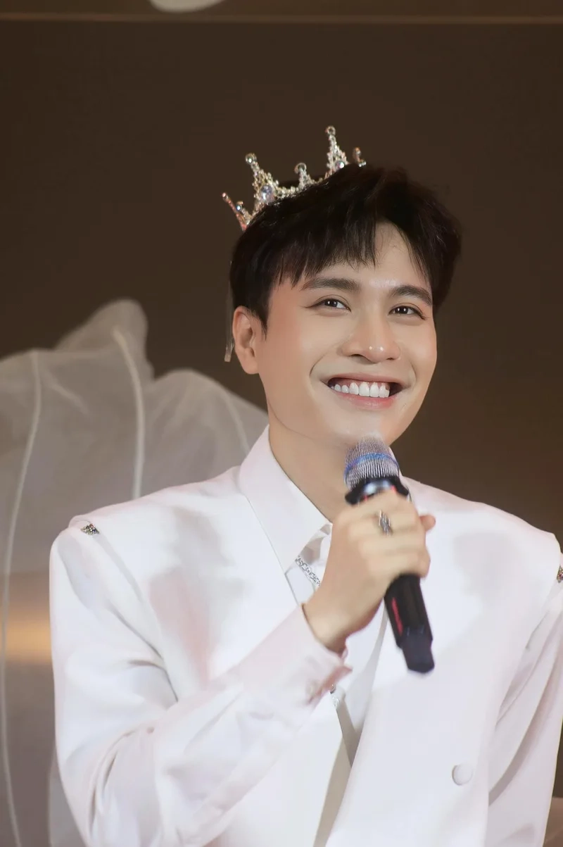 Tiểu sử phạm anh duy sẽ giúp bạn hiểu rõ hơn về cuộc đời anh