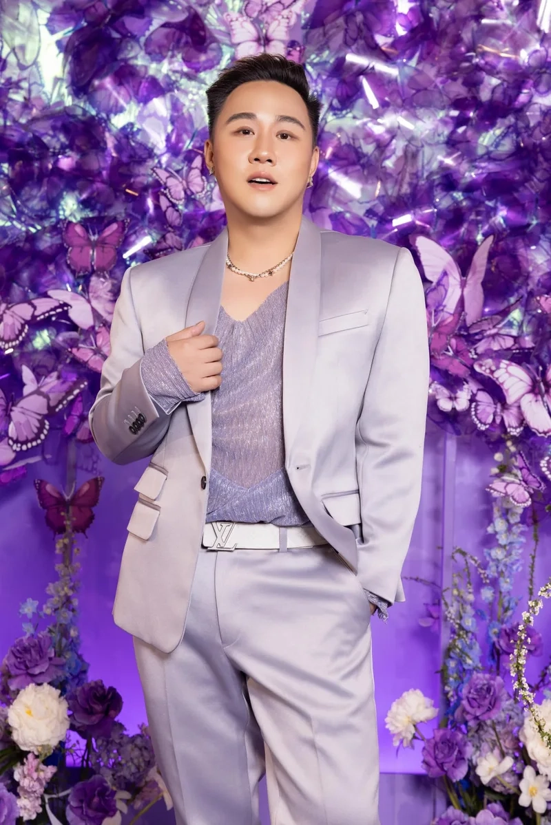 Trót yêu trung quân idol là một ca khúc ngọt ngào và lãng mạn