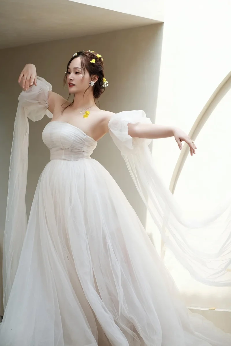 Theo dõi ngay Nguyễn Lan Phương Facebook để cập nhật tin tức mới nhất