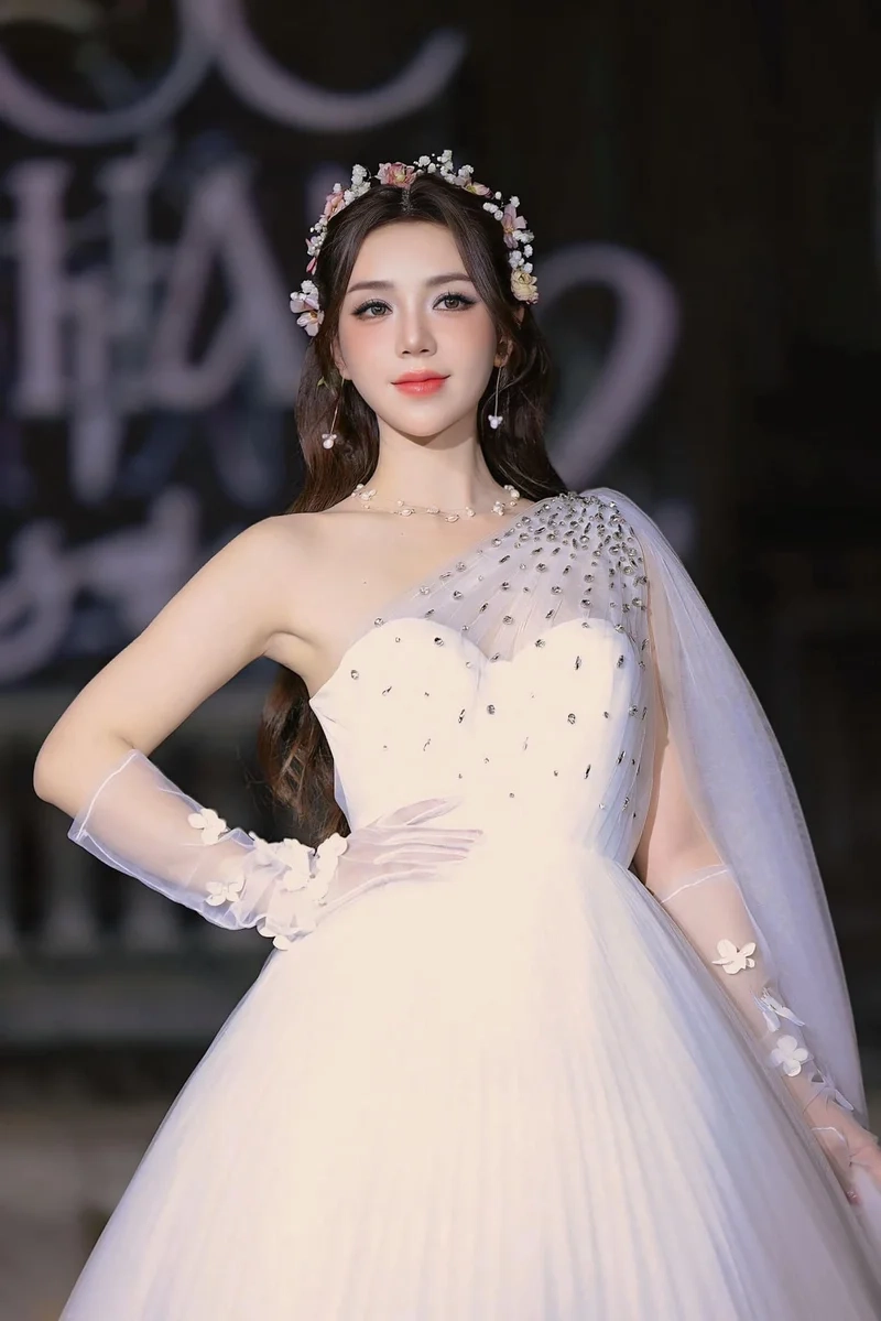 Trong Quỳnh Kool Gara Hạnh Phúc, nữ diễn viên ghi dấu ấn với vai diễn cá tính