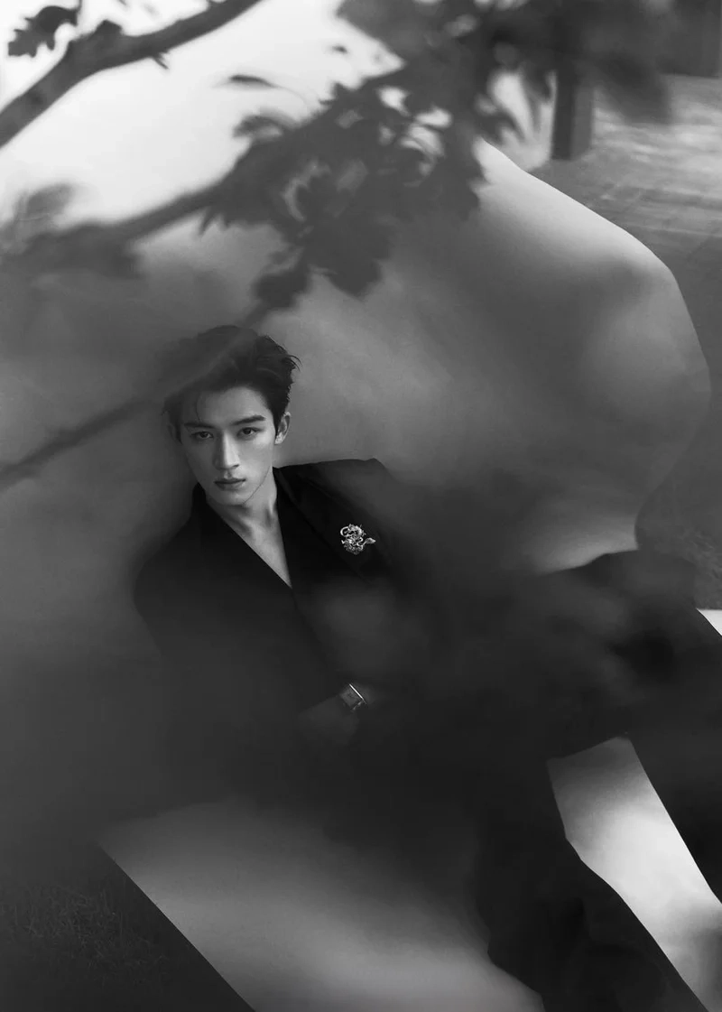 Vương tinh việt giữa cơn bão tuyết là một trong những sản phẩm nổi bật