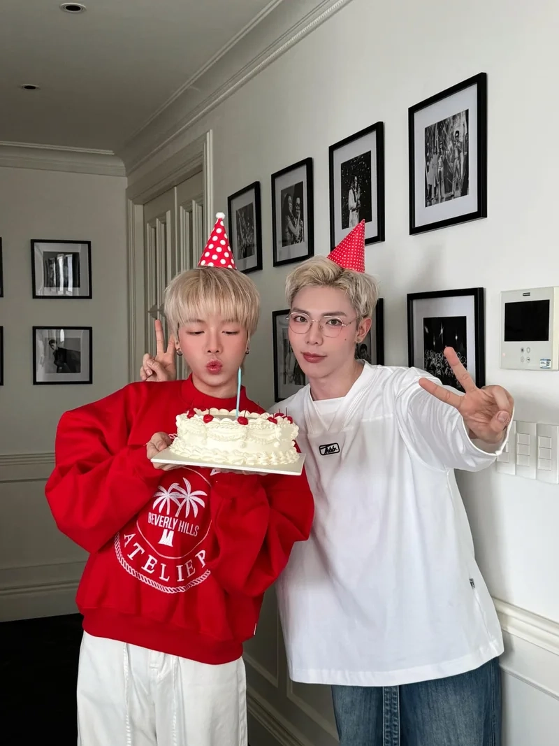 Erik và đức phúc là gì của nhau là câu hỏi thú vị cho fan