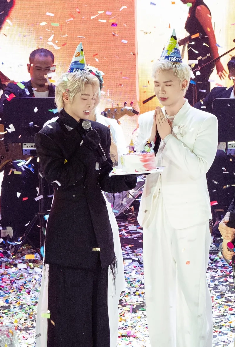 Erik xa thi mạn là một ca khúc đầy ý nghĩa về tình yêu