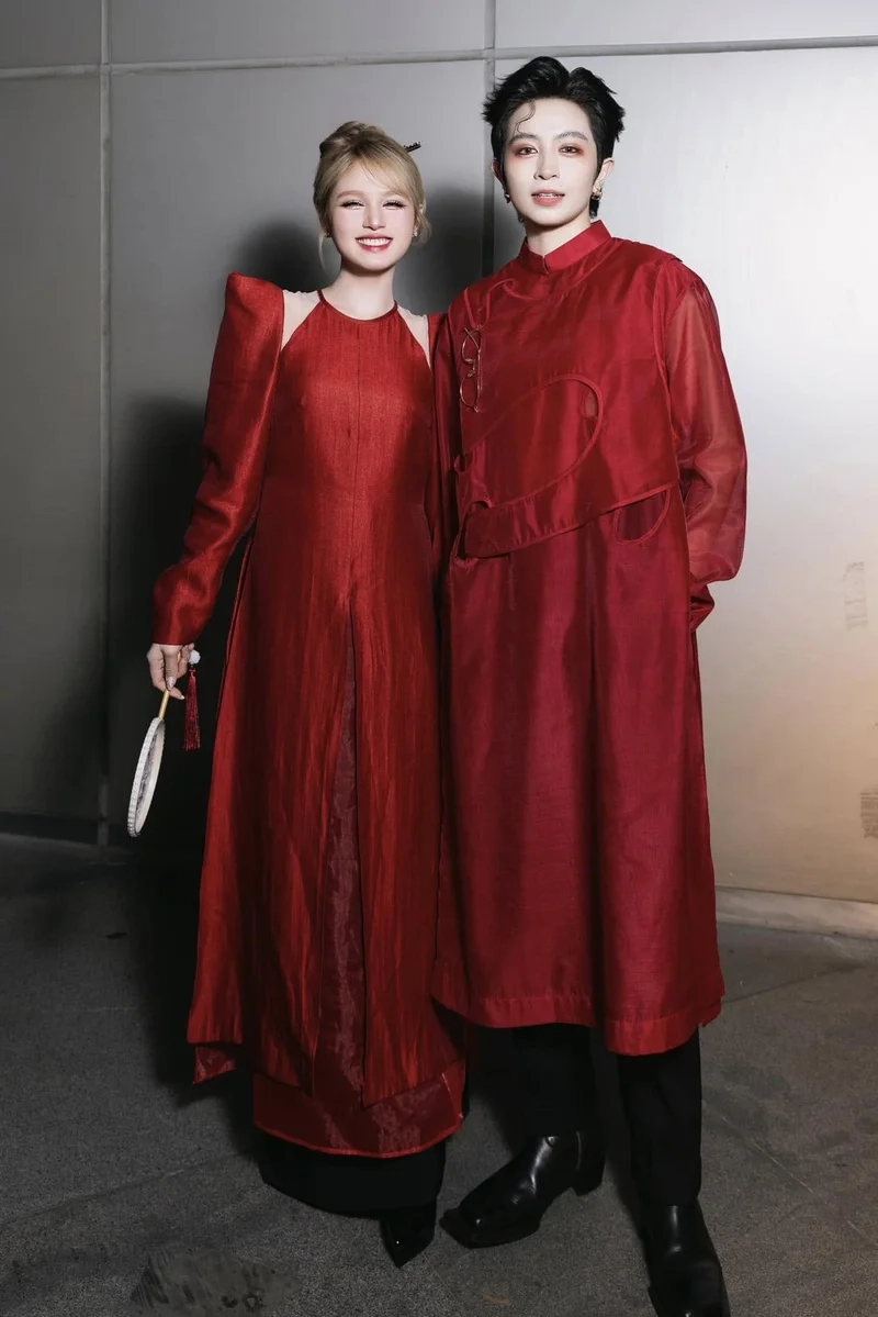 Xoài non hôn gil lê khiến fan không ngừng bàn tán