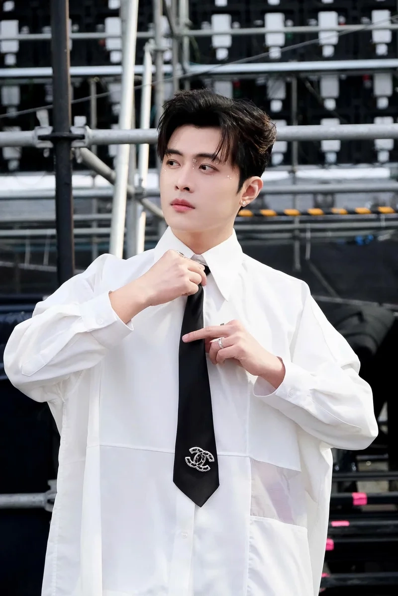 Ca sĩ gin tuấn kiệt mang đến nhiều bản hit ấn tượng cho khán giả