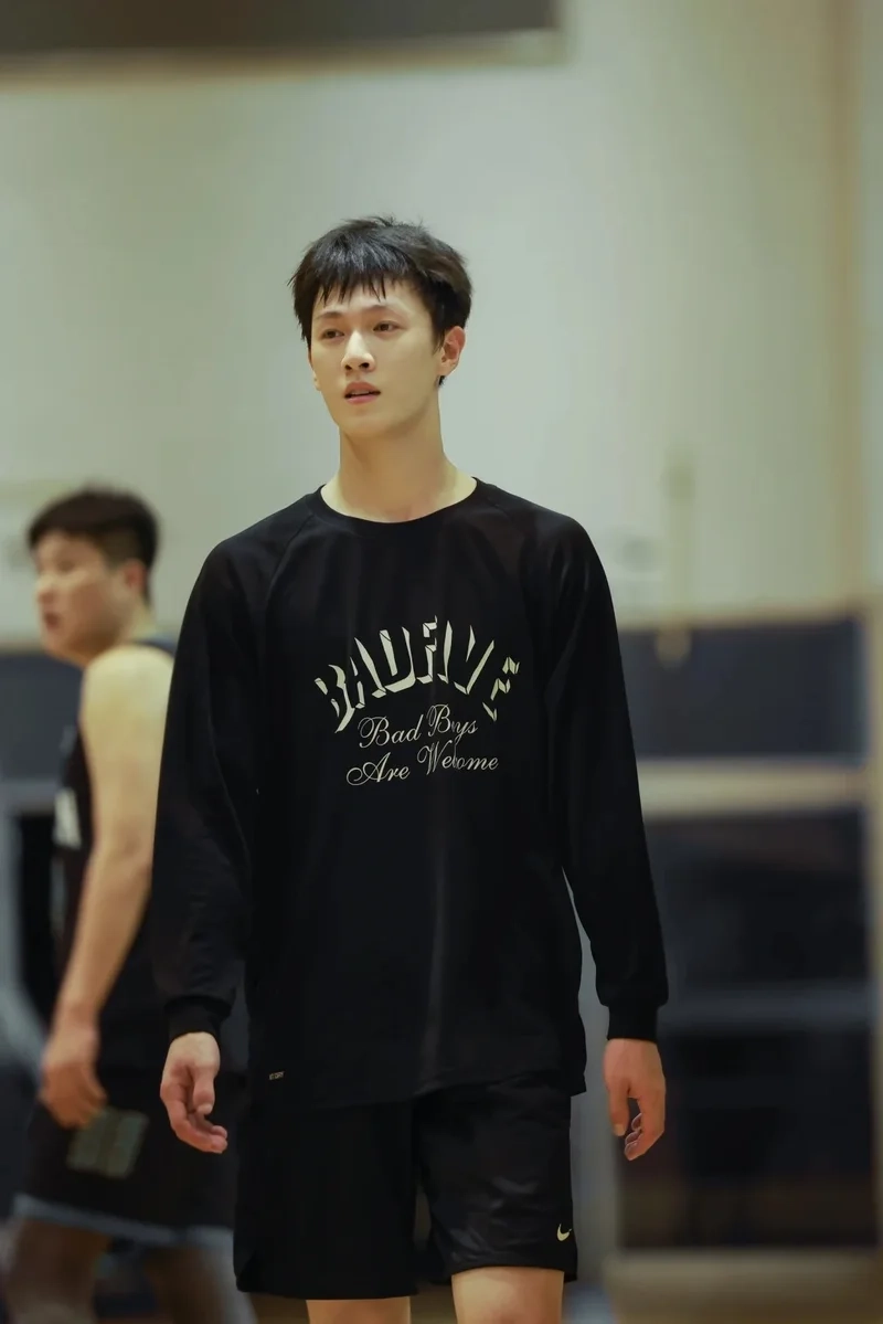 Lý quân nhuệ body khiến nhiều người phải trầm trồ ngưỡng mộ