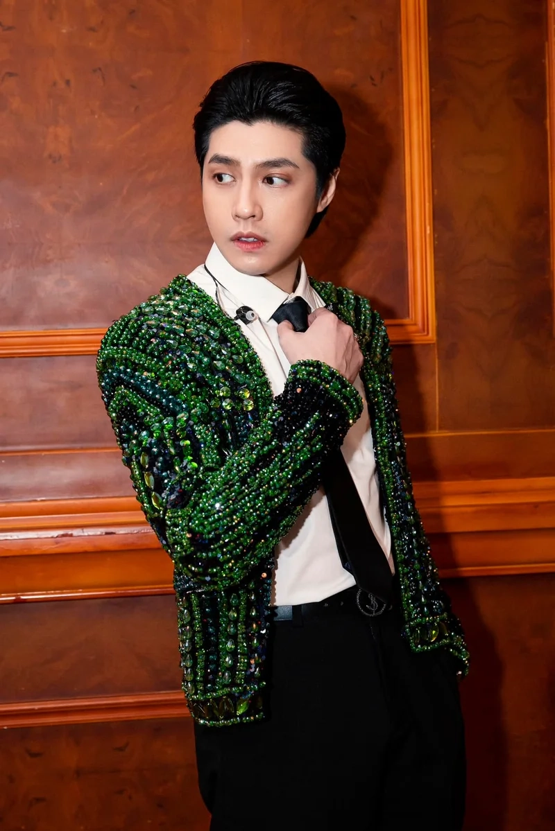 Tóc Noo Phước Thịnh luôn tạo nên phong cách ấn tượng và trẻ trung