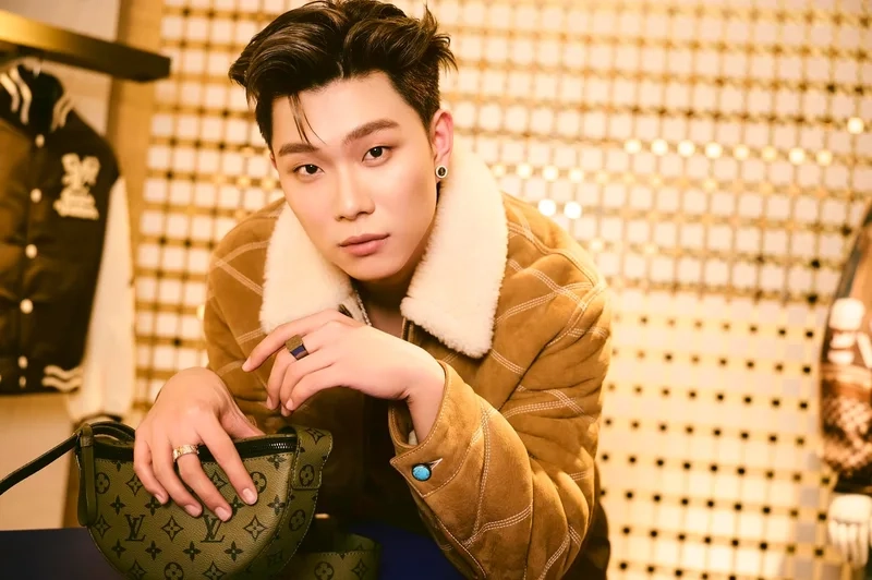 Ảnh dương domic cute chu mỏ tạo cảm giác dễ thương và thu hút