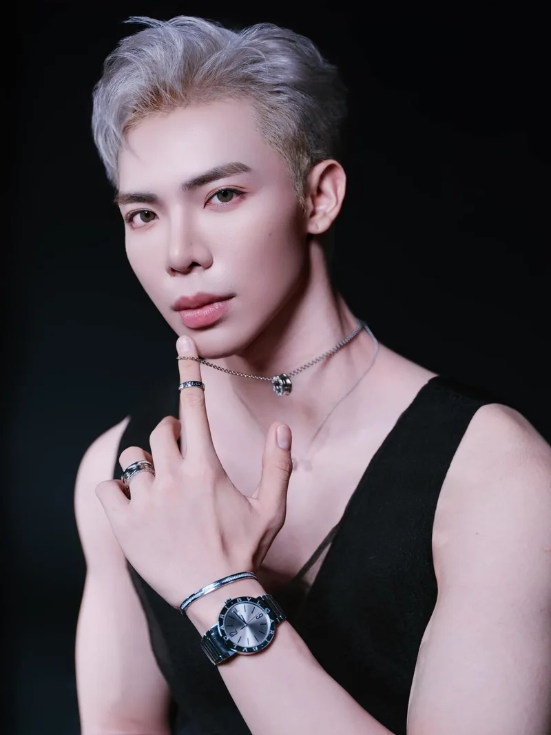 Erik album mới nhất mang đến nhiều giai điệu hấp dẫn