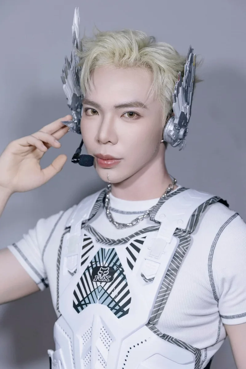 Erik nố ô ồ mang đến không khí vui tươi và sôi động