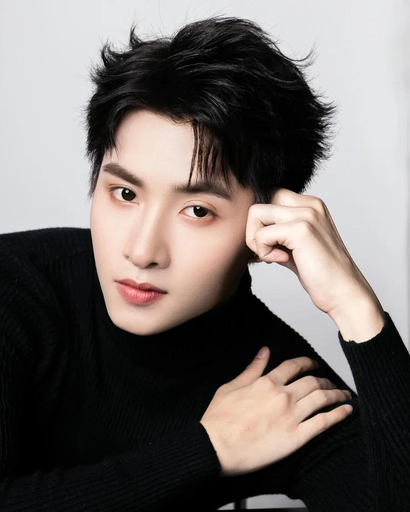 Hùng huỳnh chẳng thể nhắm mắt mang lại cảm xúc sâu lắng