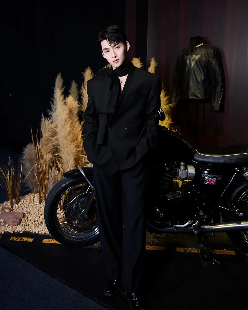 Chẳng thể nhắm mắt hùng huỳnh official giúp bạn theo dõi hoạt động mới