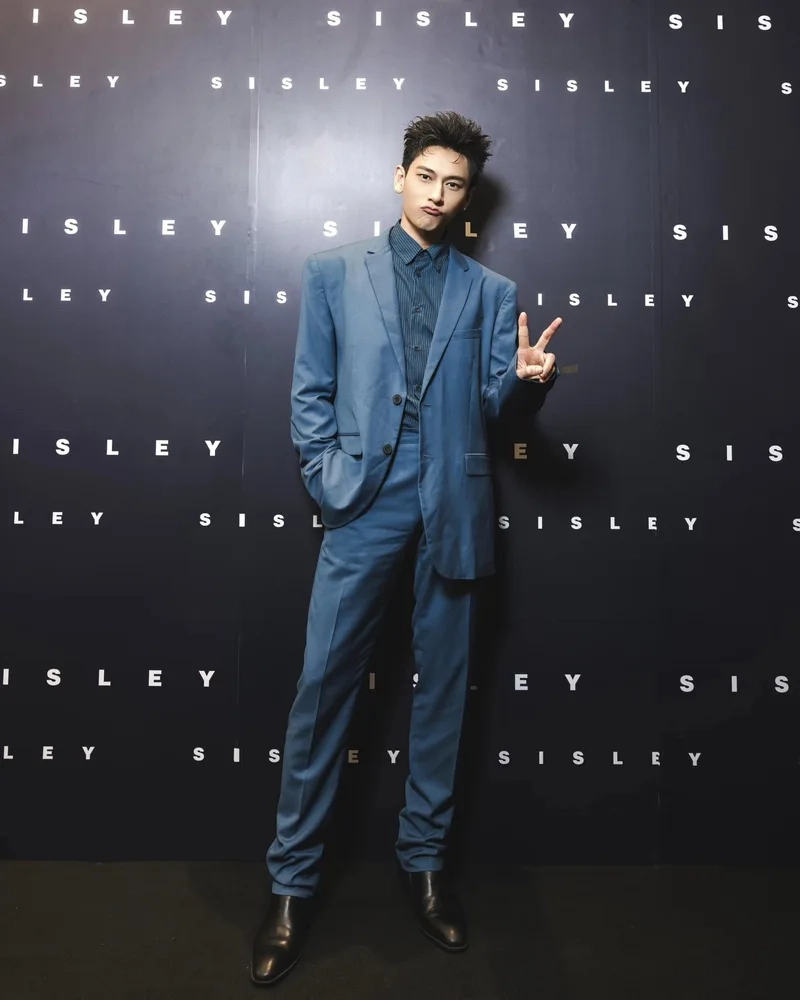 Isaac bài hát luôn mang đến những giai điệu mới mẻ và hấp dẫn