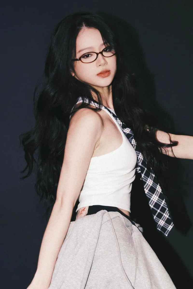 Linh ka 18 tuổi đã có nhiều thành công trong sự nghiệp