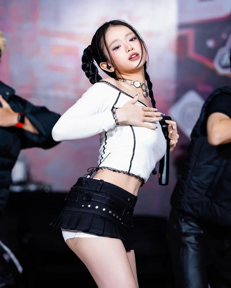 Linh ka cao bao nhiêu 2023? Cùng tìm hiểu chiều cao hiện tại của cô