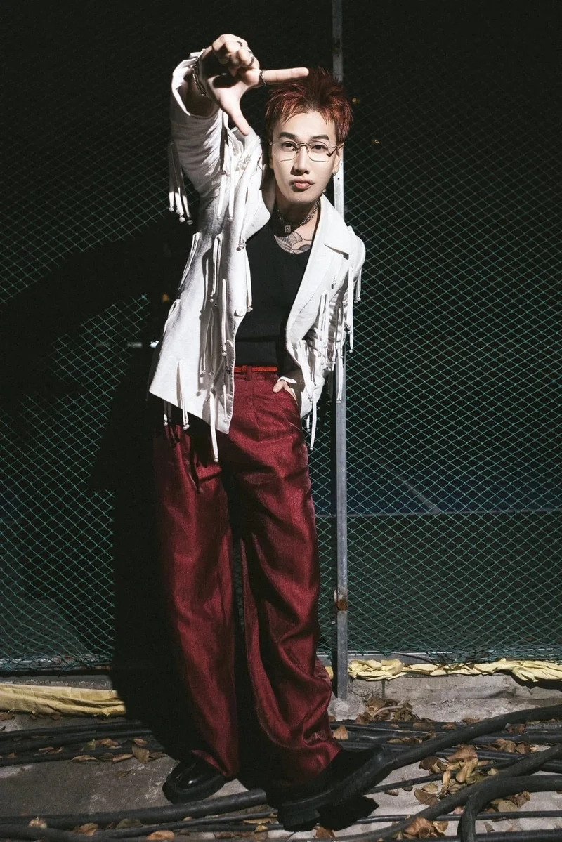 Yêu em dại khờ lou hoàng là một trong những sản phẩm nổi bật