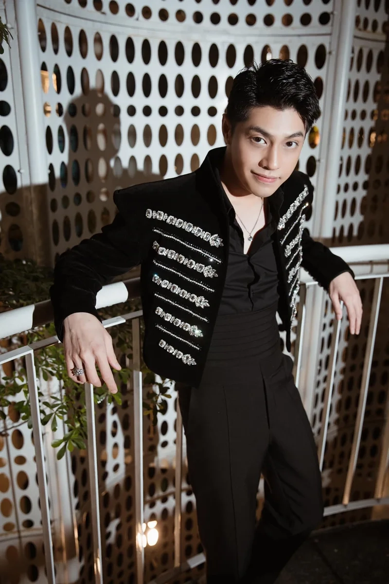 Khám phá các bài hát trong Noo Phước Thịnh để thưởng thức âm nhạc