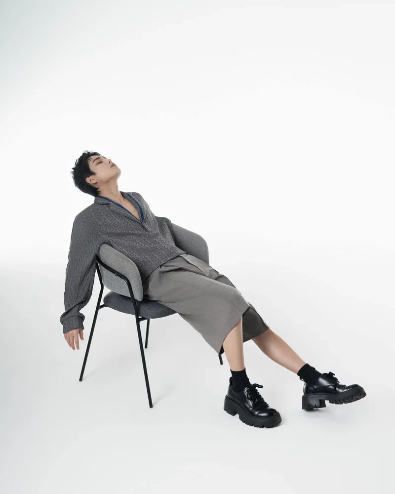 Tăng duy tân ngây thơ mang đến những giai điệu trong trẻo