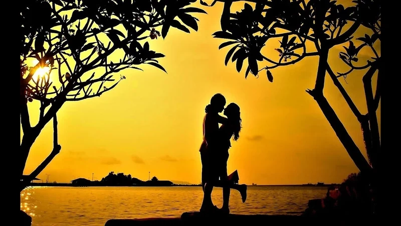 Ảnh nền lãng mạn sẽ làm cho không gian của bạn thêm phần ấm áp