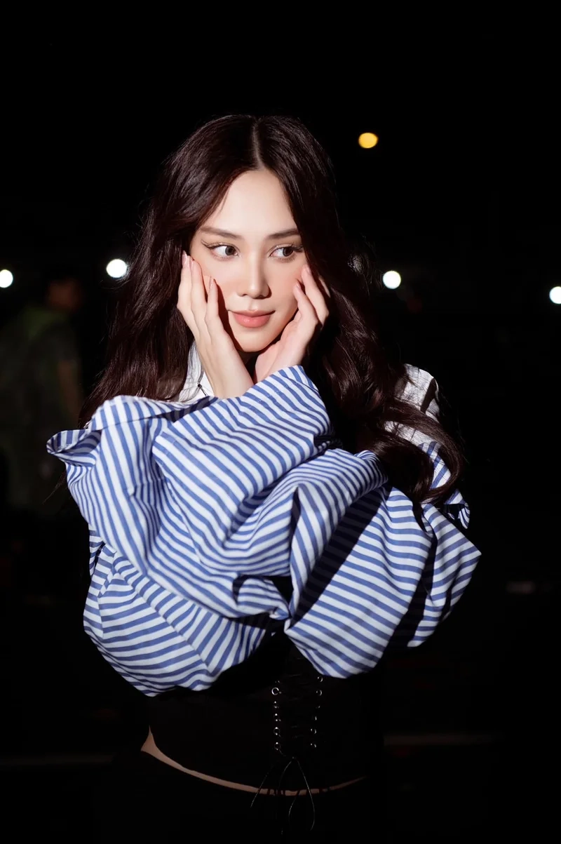 Theo dõi huỳnh nguyễn mai phương fb để cập nhật những hoạt động mới