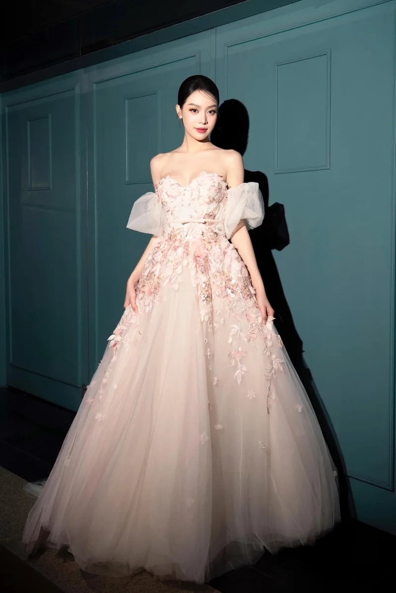 Theo dõi huỳnh thị thanh thủy facebook để cập nhật những hoạt động mới