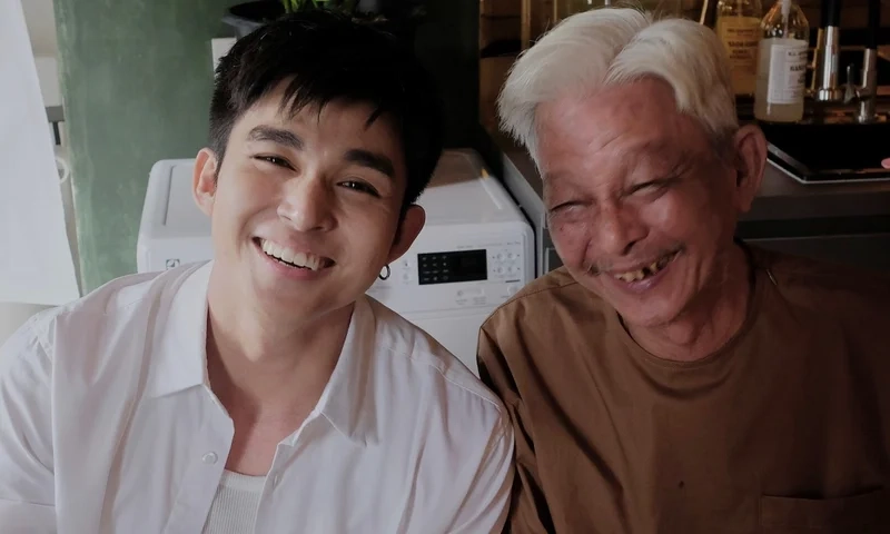 Đám tang bố jun phạm là sự kiện đau buồn trong cuộc đời anh