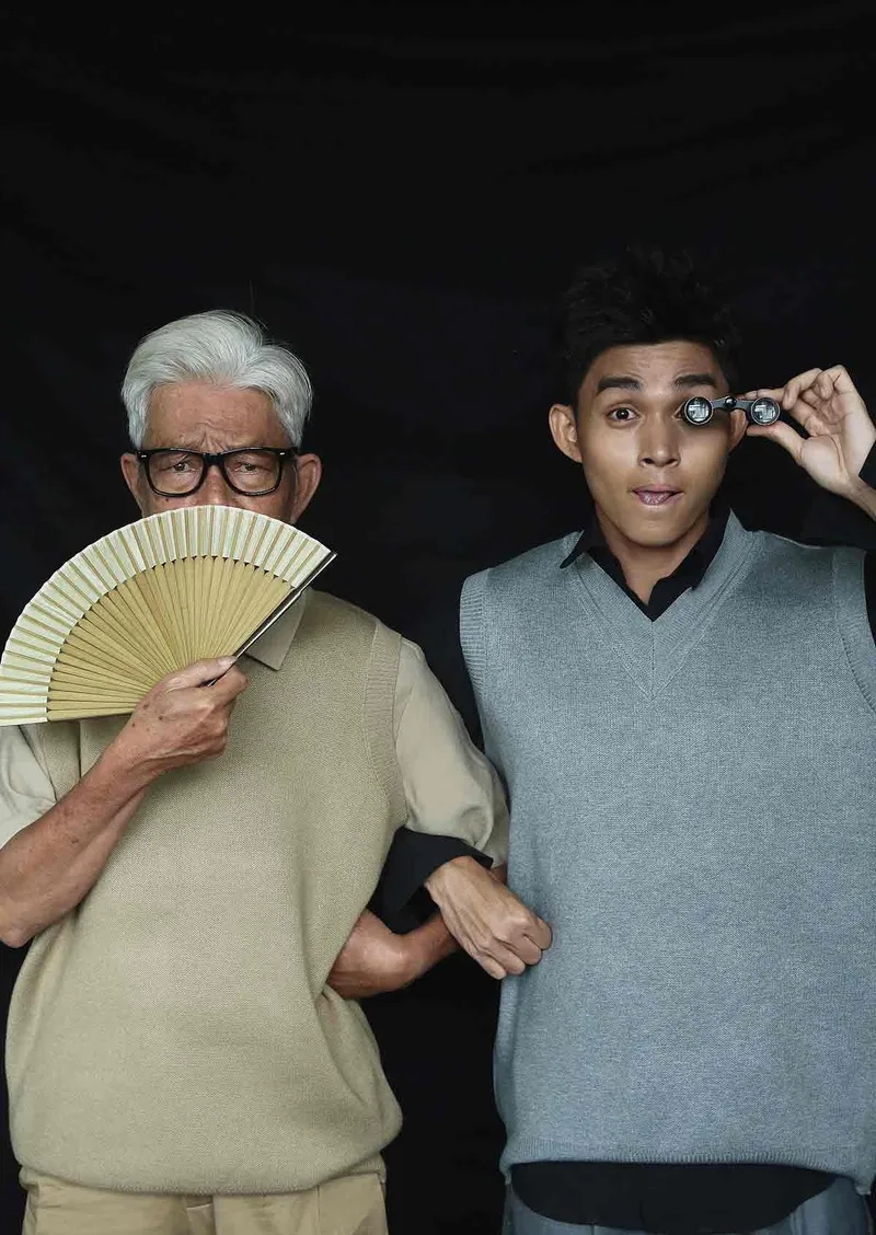 Sau lưng bố jun phạm là câu chuyện đầy cảm động về gia đình