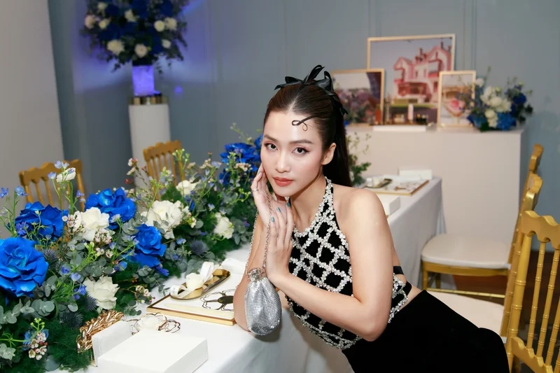 Hình ảnh Khả Ngân 2012 thời mới nổi có gì khác biệt so với hiện tại