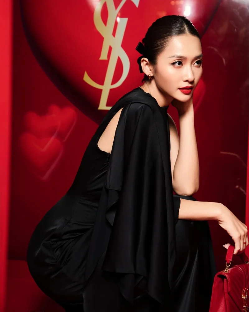 Bạn còn nhớ hình ảnh Khả Ngân 2014 khi cô mới bắt đầu nổi tiếng không