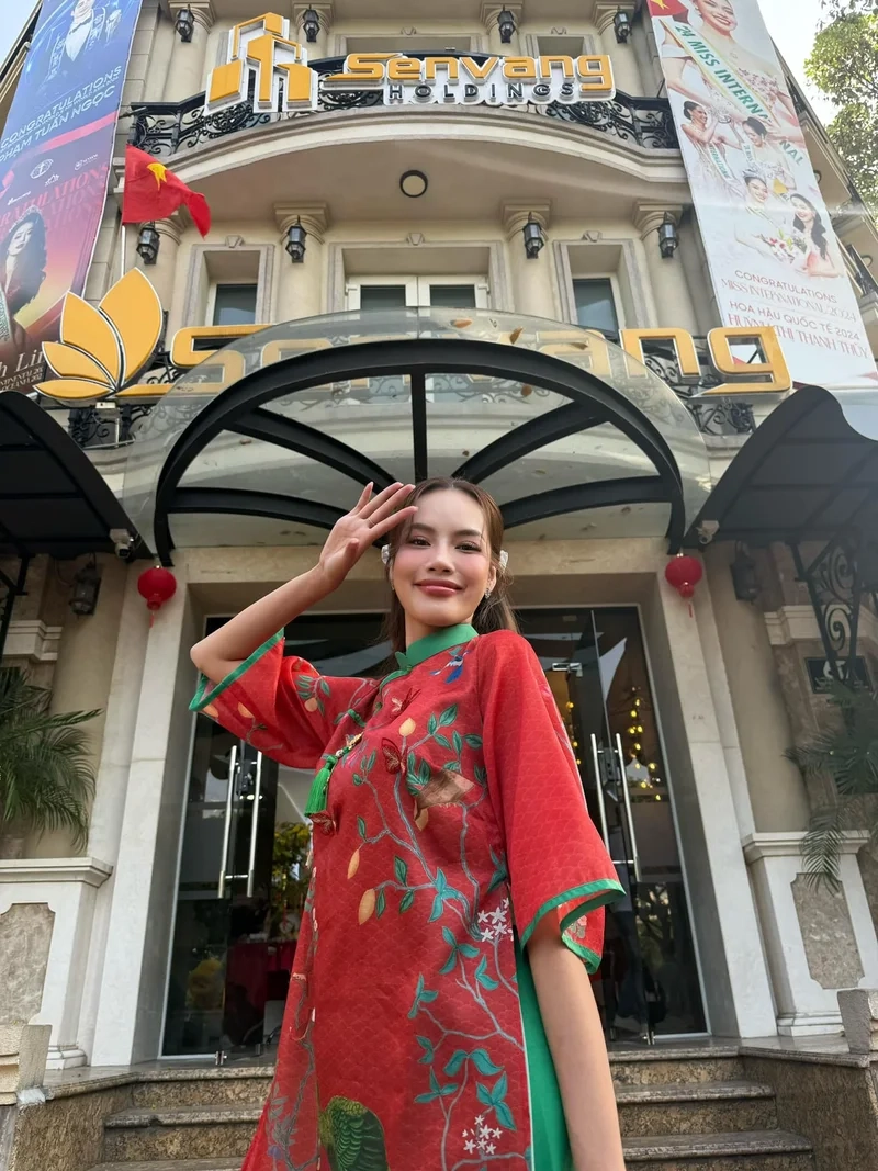 Lê hoàng phương national costume mang đến vẻ đẹp văn hóa đặc sắc