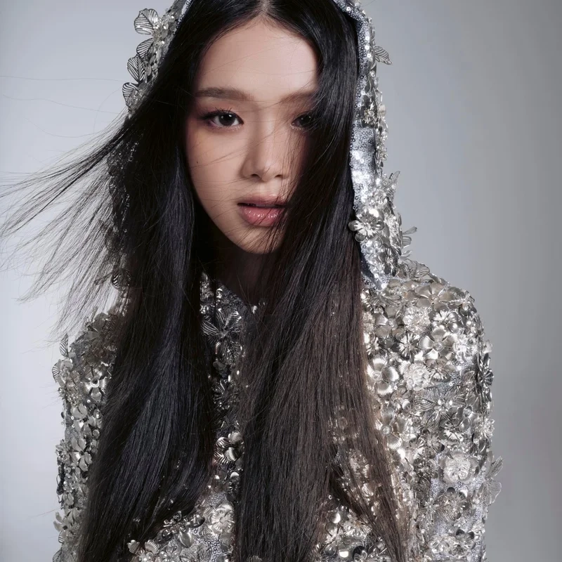 Khám phá linh ka sinh năm bao nhiêu và những điều thú vị về cô