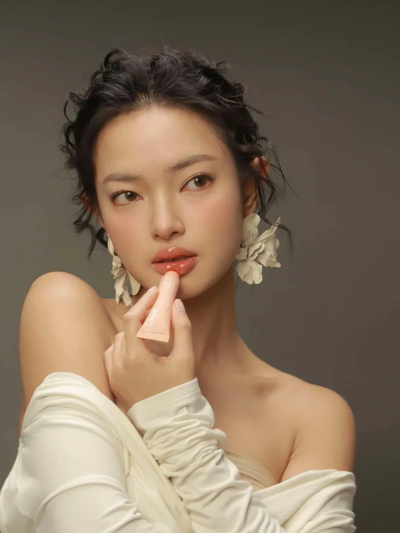 Nghệ sĩ Châu Bùi mang đến những sản phẩm nghệ thuật ấn tượng