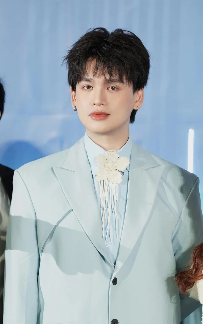 Nguyễn trần trung quân live mang đến những màn trình diễn ấn tượng