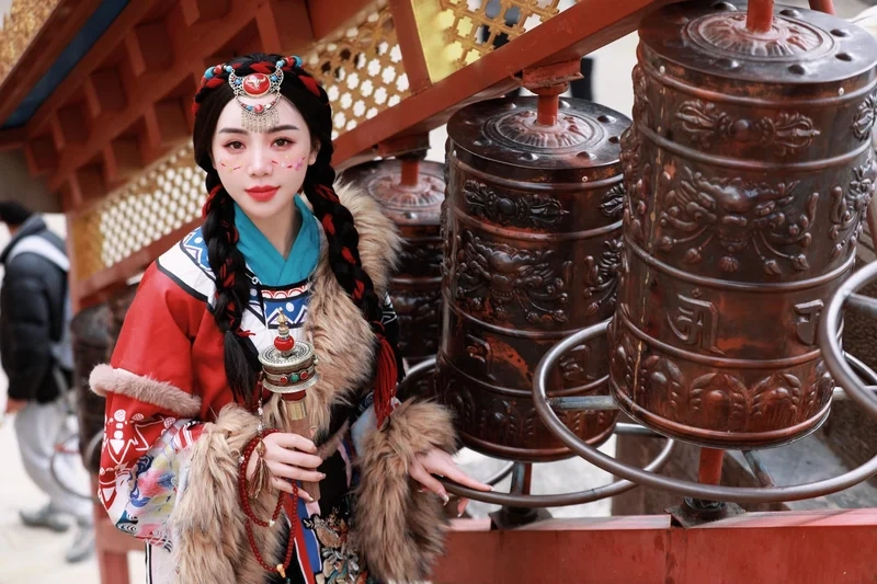 Cập nhật hình ảnh mới nhất tại Quỳnh Kool Facebook, đừng bỏ lỡ nhé