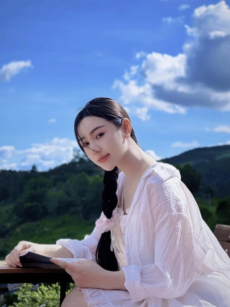 Fanpage Quỳnh Kool Official là nơi cập nhật nhanh nhất mọi hoạt động của cô nàng