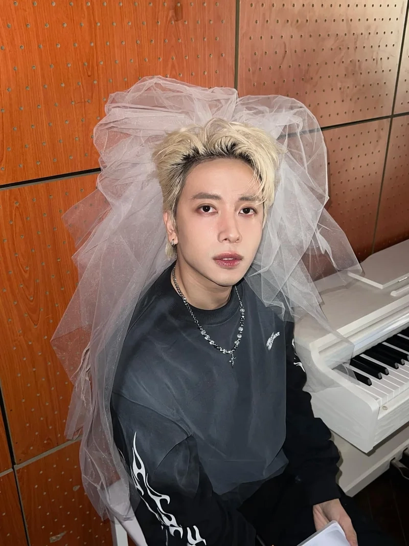 Nicky monstar chiều cao ấn tượng giúp anh nổi bật trong làng giải trí