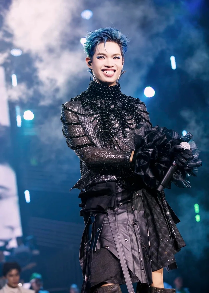 Rap việt mùa 4 pháp kiều tạo không gian sống động cho người hâm mộ