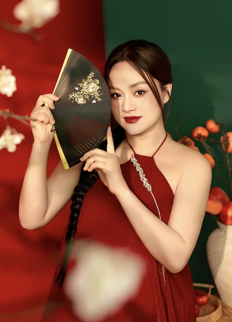 Màn thể hiện xuất sắc trong sống chung với mẹ chồng Lan Phương làm fan trầm trồ