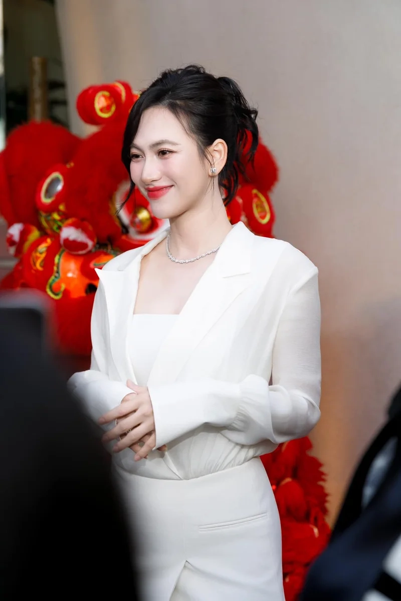 Cát xê phương anh đào phim mai là một thông tin thú vị trong ngành