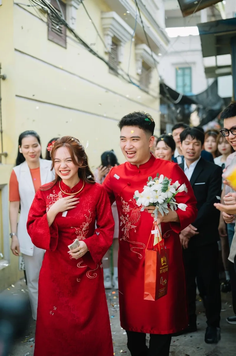 Khoảnh khắc hạnh phúc của Đặng Thu Hà và người yêu khiến ai cũng ghen tị