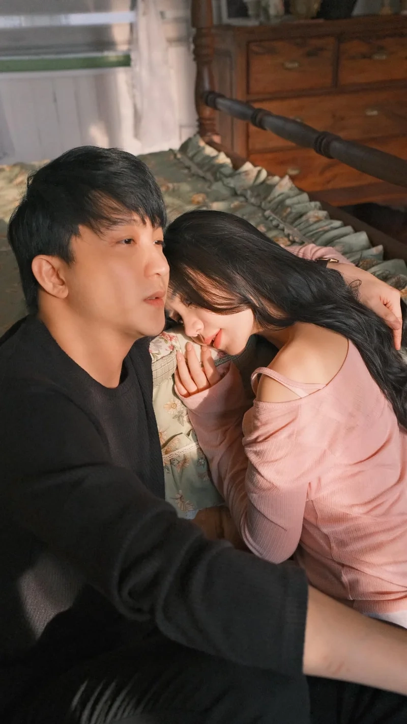 Cặp đôi B Trần Quỳnh Kool từng vướng nghi vấn hẹn hò sau khi hợp tác chung