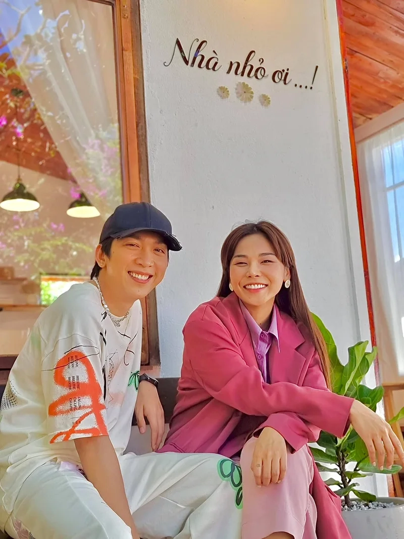 Kẻ qua đường tăng phúc là một ca khúc đầy ý nghĩa