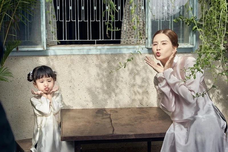 Mẹ con ảnh bé Sol Thiên An luôn rạng rỡ