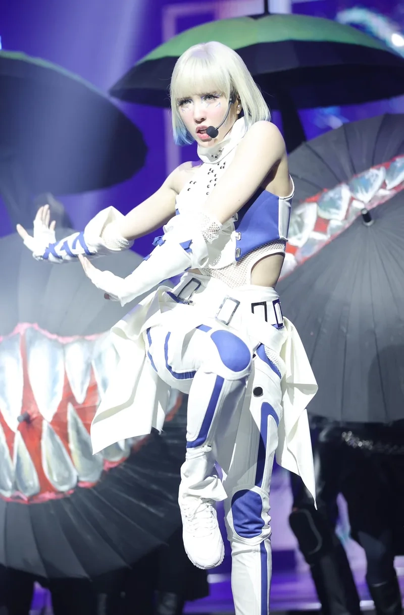 Bùng nổ cùng lướt sóng thiều bảo trâm, màn trình diễn đầy ấn tượng