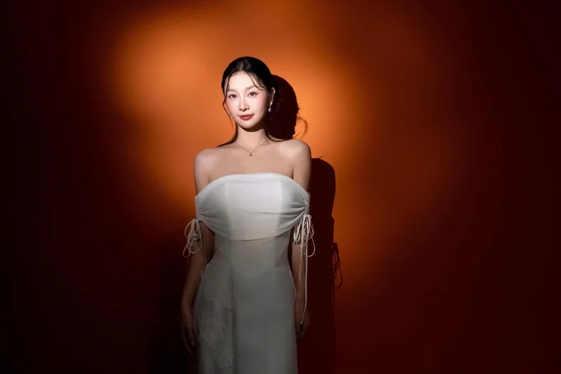 Jun Vũ bao nhiêu tuổi mà vẫn giữ được nét đẹp trong trẻo thế này