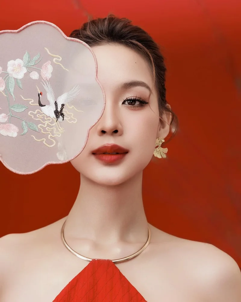 Hoa hậu lê nguyễn bảo ngọc chiều cao với vóc dáng chuẩn mực